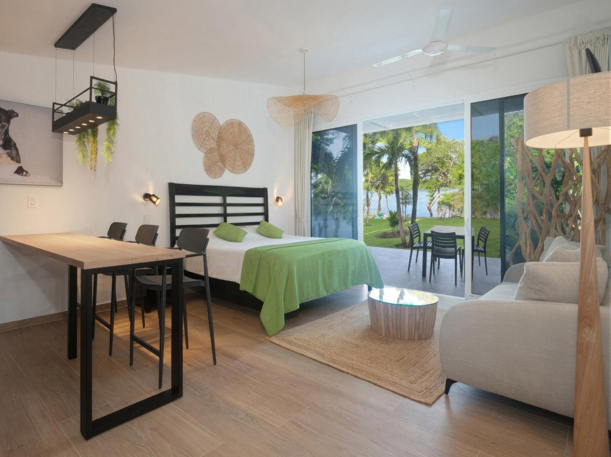 Bocas Del Mar Hotel Бока Чика Екстериор снимка