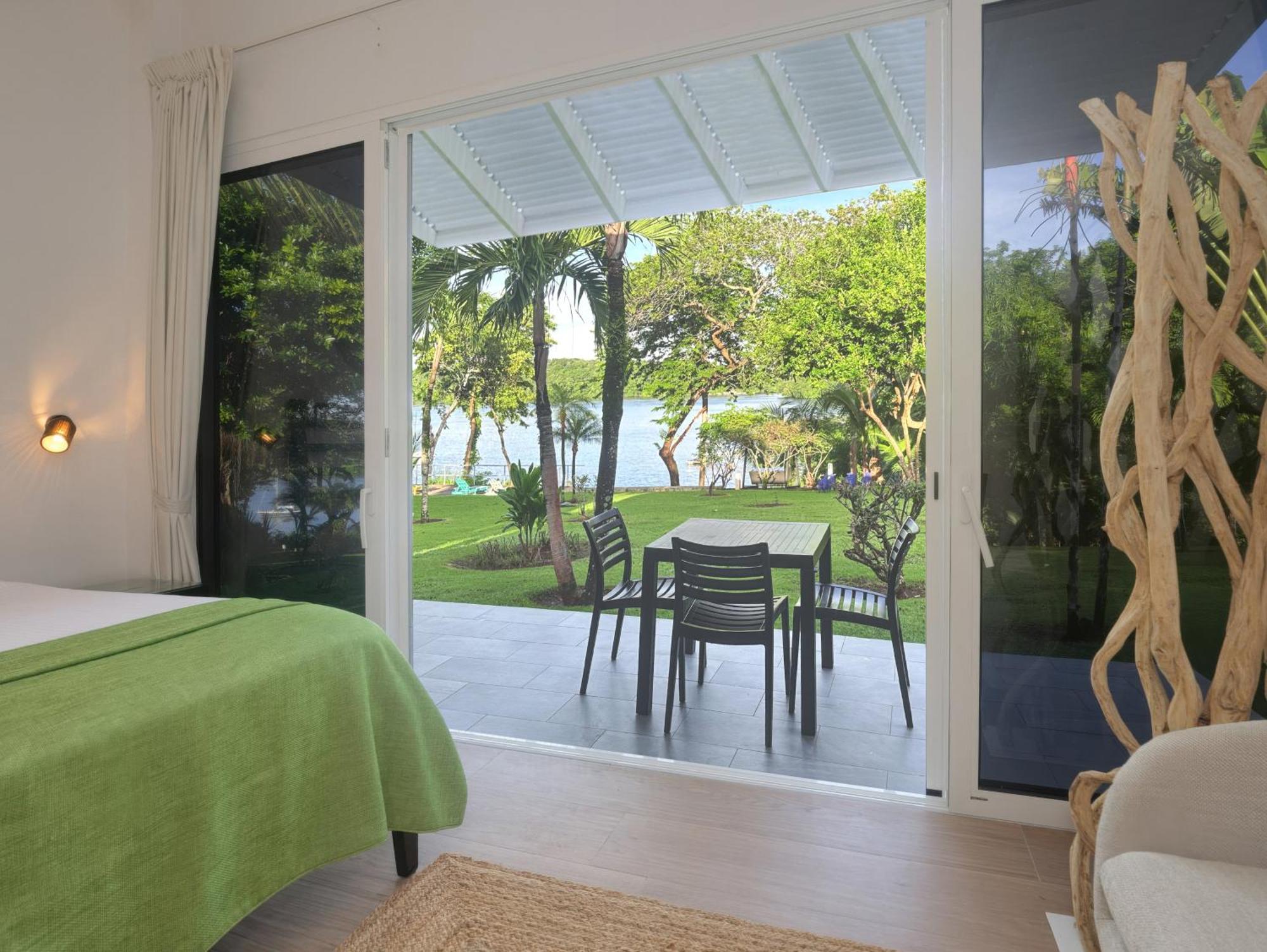 Bocas Del Mar Hotel Бока Чика Екстериор снимка