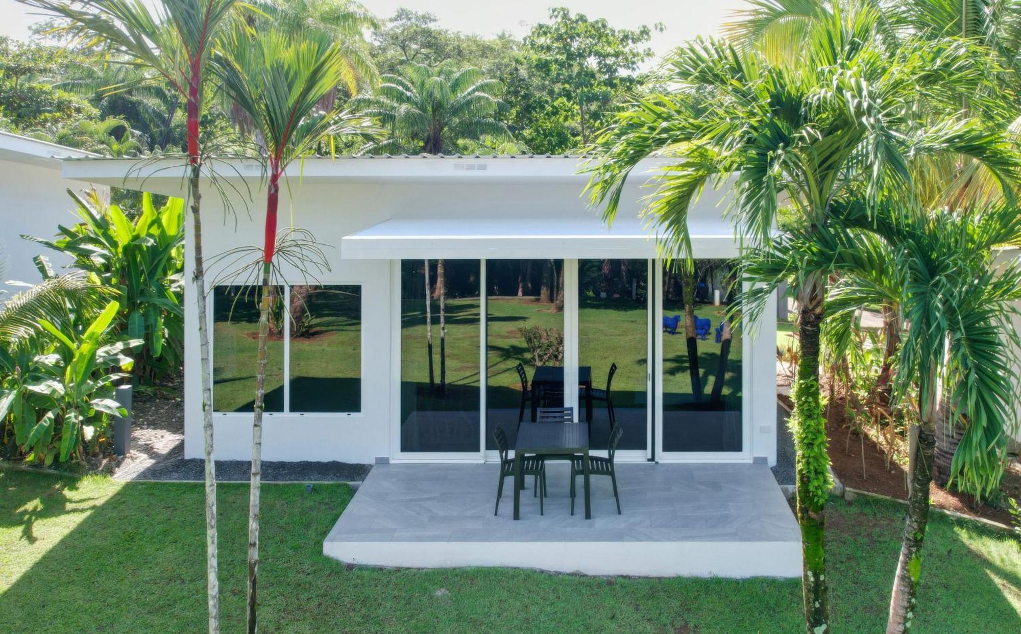 Bocas Del Mar Hotel Бока Чика Екстериор снимка
