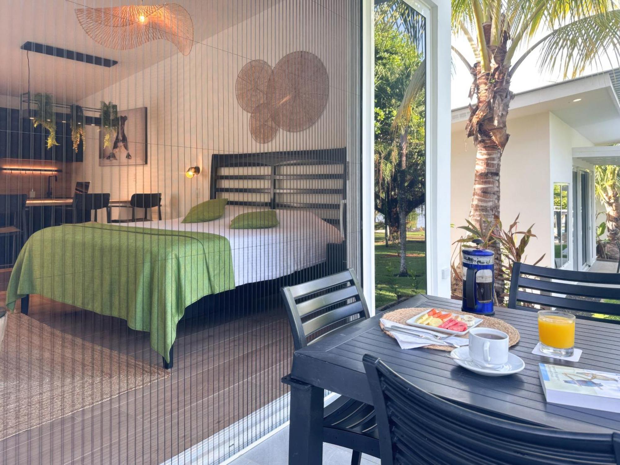 Bocas Del Mar Hotel Бока Чика Екстериор снимка